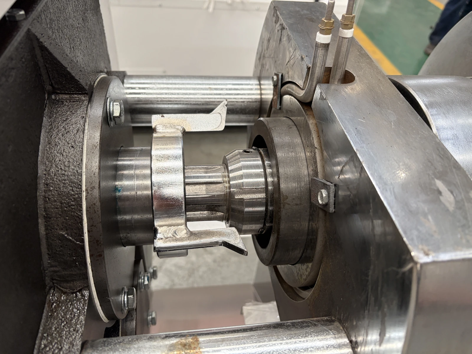 Screw press assembly